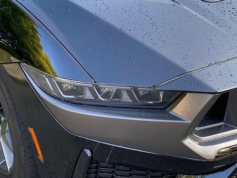 Used 2025 Ford Mustang Dark Horse RWD image 4
