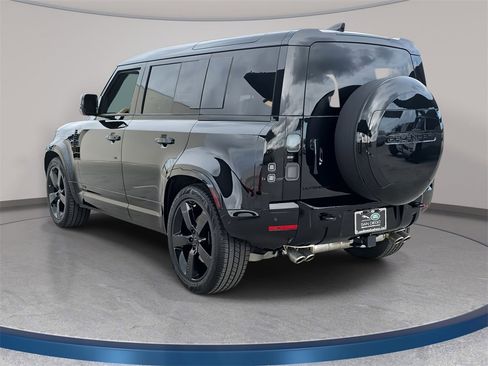 New 2026 Land Rover Defender 110 V8 image 7