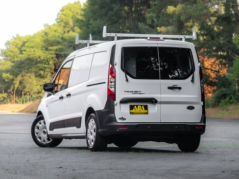 Used 2021 Ford Transit Connect XL FWD image 3