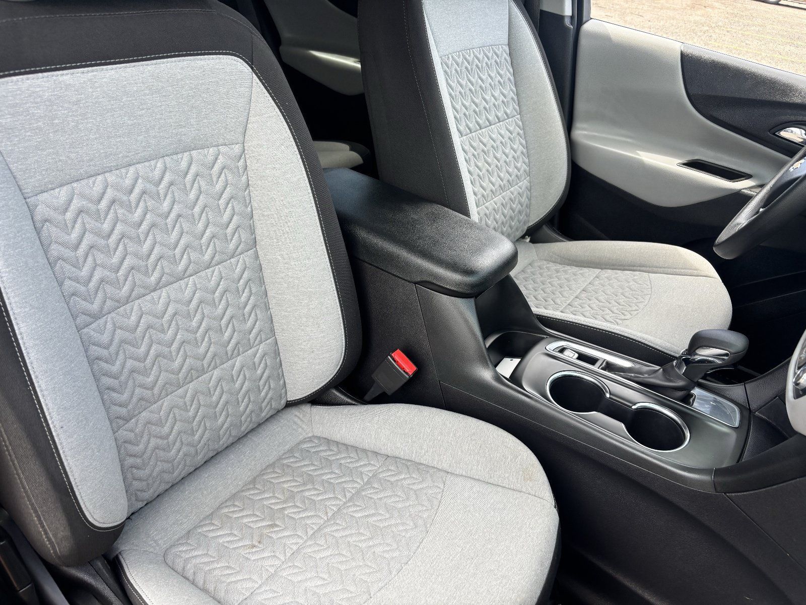Used 2022 Chevrolet Equinox LS w/ LS Convenience Package FWD image 11