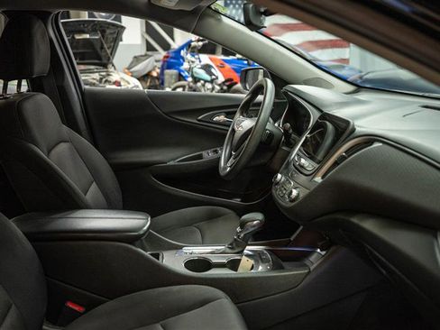 Used 2022 Chevrolet Malibu LT image 13