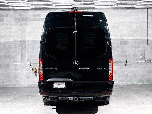 Used 2021 Mercedes-Benz Sprinter 3500 image 4