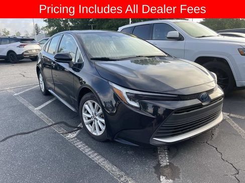 Used 2023 Toyota Corolla XLE FWD image 12