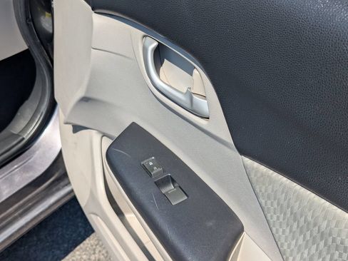Used 2014 Honda Civic LX image 32