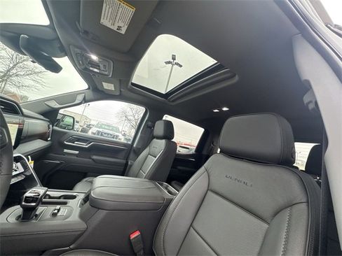 New 2026 GMC Sierra 1500 Denali w/ Denali Reserve Package image 19