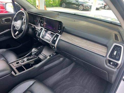 Certified 2023 Kia Sorento X-Line EX AWD/4WD image 22