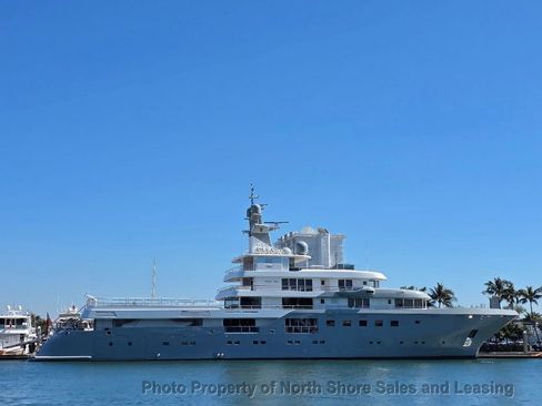 Used 2015 Porsche Panamera S image 77