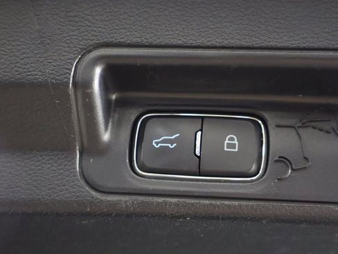 Used 2022 Ford Explorer ST w/ Equipment Group 401A image 21