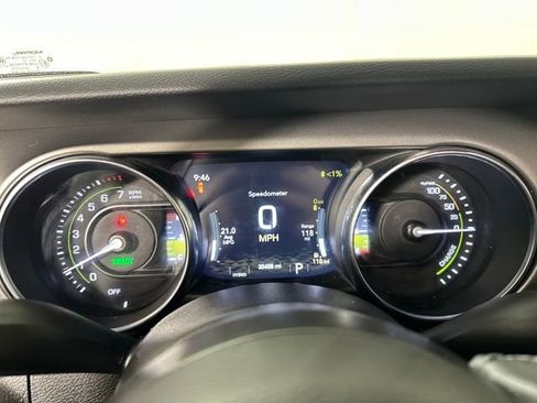 Used 2023 Jeep Wrangler Unlimited w/ Cold Weather Group image 17