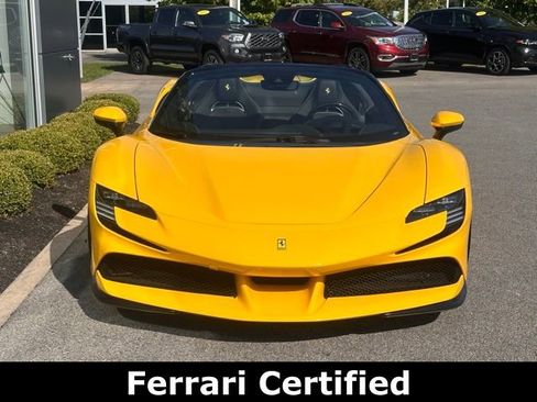 Used 2022 Ferrari SF90 Spider image 2