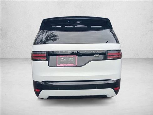 Certified 2023 Land Rover Discovery S R-Dynamic image 6