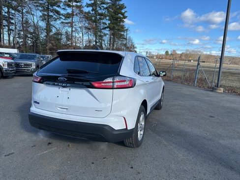 Used 2024 Ford Edge SE image 7