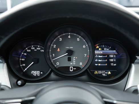 Used 2022 Porsche Macan S image 14