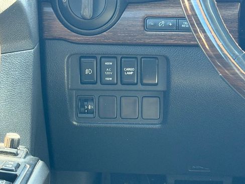 Used 2017 Nissan Titan Platinum Reserve image 20