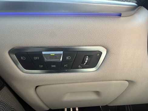 Used 2020 BMW X7 M50i AWD/4WD image 22