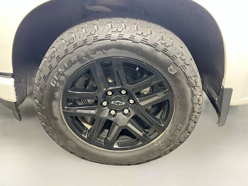 Used 2022 Chevrolet Silverado 1500 RST w/ LPO, Blackout Package image 13