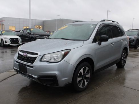 Used 2018 Subaru Forester 2.5i w/ Alloy Wheel Package image 3