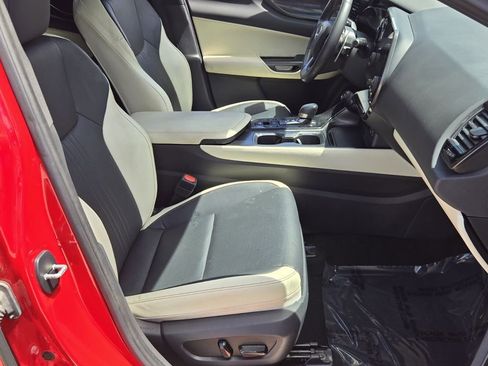 Used 2024 Lexus NX 250 FWD w/ Towing Package (2000 Lbs) image 17