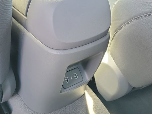 Used 2025 Hyundai Elantra Sport FWD image 16