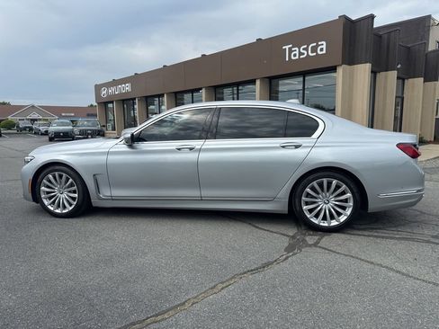Used 2020 BMW 740i RWD image 8