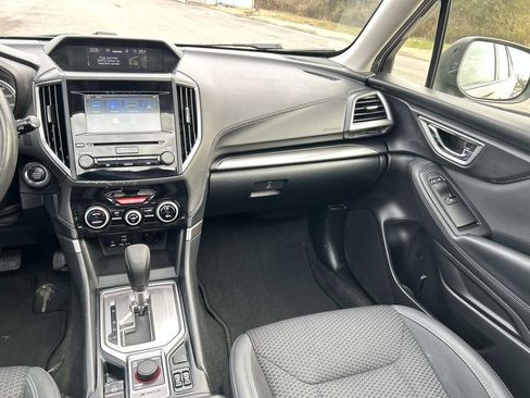 Used 2022 Subaru Forester Premium image 18