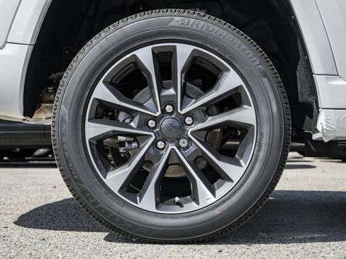 New 2025 Jeep Grand Cherokee Overland w/ Adv Protech Group III image 17