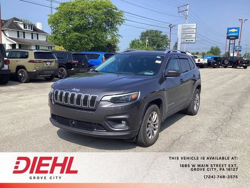 Used 2021 Jeep Cherokee Latitude Lux w/ Trailer Tow Group AWD/4WD image 3