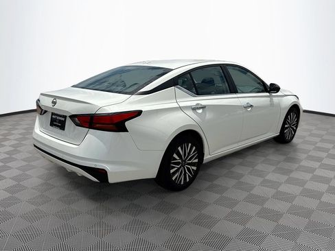 Used 2025 Nissan Altima 2.5 SV FWD image 5