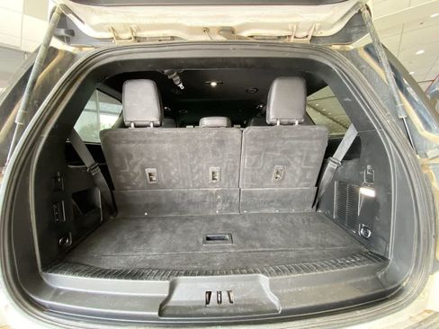 Used 2019 Ford Expedition XLT w/ Equipment Group 201A AWD/4WD image 25