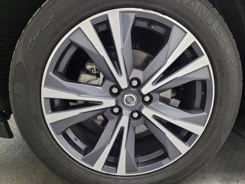 Used 2019 Nissan Pathfinder Platinum w/ Cargo Package image 31