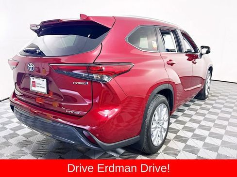 Used 2023 Toyota Highlander Limited image 23