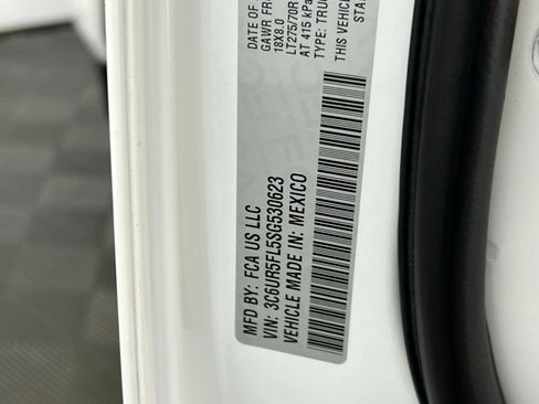 Used 2025 RAM 2500 Laramie image 34