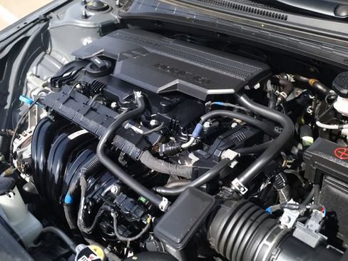 Used 2025 Hyundai Elantra SEL FWD image 9
