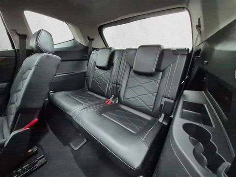 Used 2024 Volkswagen Atlas SE FWD image 19