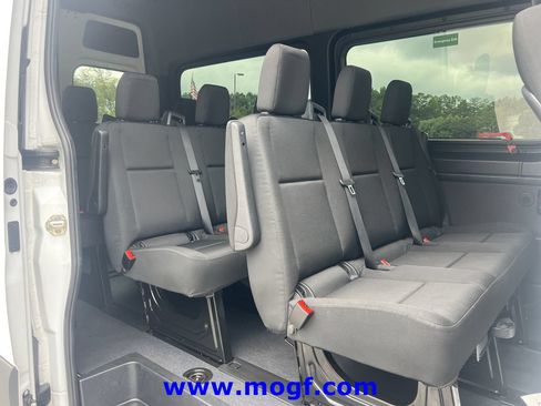 Used 2024 Mercedes-Benz Sprinter 2500 image 21