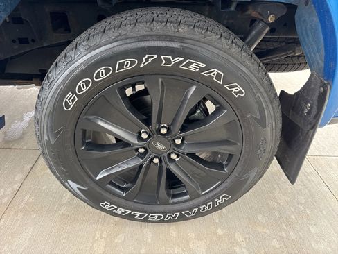 Certified 2020 Ford F150 XLT w/ Equipment Group 302A Luxury image 18