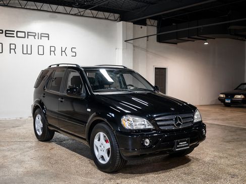 Used 2001 Mercedes-Benz ML 55 AMG 4MATIC image 12