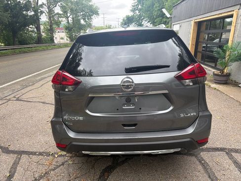 Used 2018 Nissan Rogue SL AWD/4WD image 6