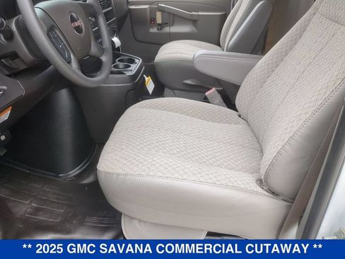 New 2025 GMC Savana 3500 RWD image 16