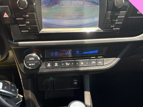 Used 2015 Toyota Corolla S FWD image 15