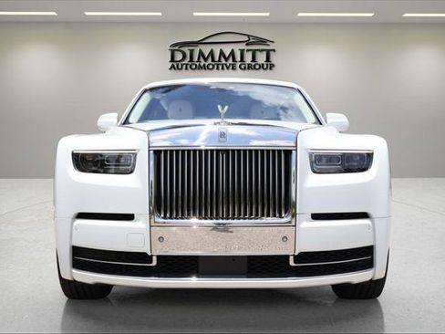 Certified 2023 Rolls-Royce Phantom Extended Wheelbase w/ Leather Finishing Pack RWD image 9