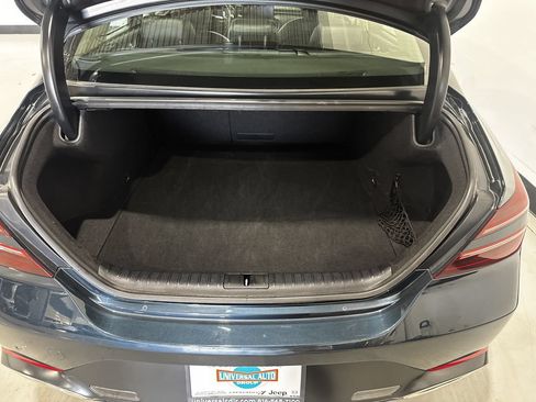 Used 2025 Genesis G70 2.5T RWD image 25