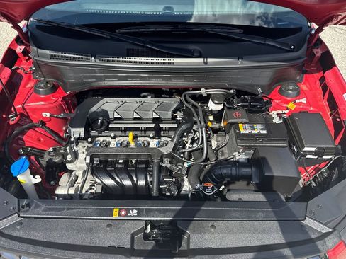 Used 2025 Hyundai Venue SEL image 22
