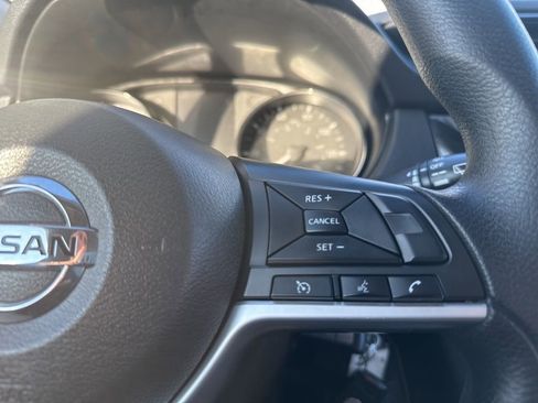 Used 2018 Nissan Rogue S image 14