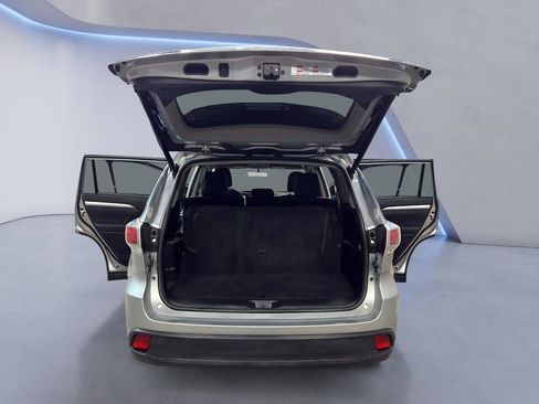 Used 2015 Toyota Highlander Plus image 11