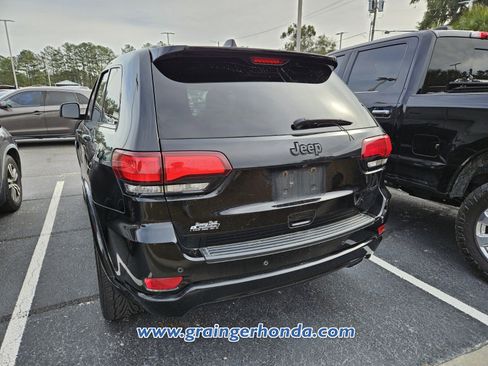 Used 2019 Jeep Grand Cherokee Altitude image 9
