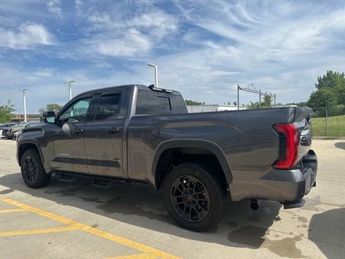 Used 2022 Toyota Tundra SR5 AWD/4WD image 4