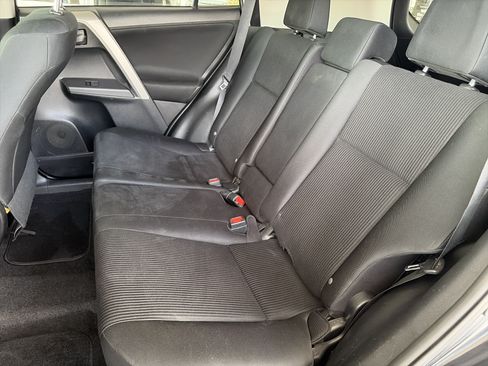 Used 2017 Toyota RAV4 LE w/ All Weather Liner Package AWD/4WD image 10