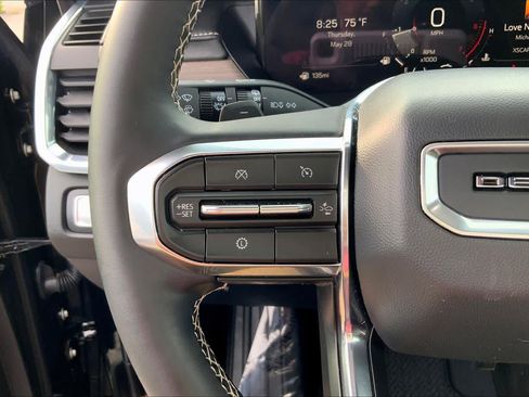 Used 2025 GMC Acadia Denali FWD image 23
