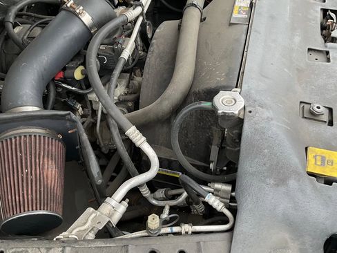 Used 2017 RAM 1500 Express w/ Black Ram 1500 Express Group image 15